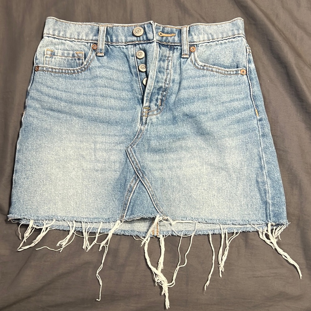 Aero jean skirt ripped size 000